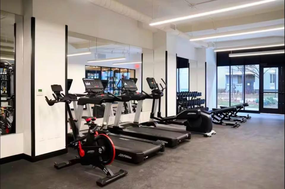 Apartment New Modern 2br W Fireplace & Fitness Lounge, Live Comfortably In East Harlem *