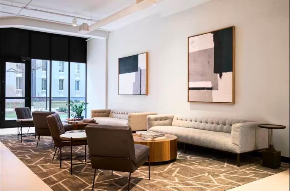 Apartment New Modern 2br W Fireplace & Fitness Lounge, Live Comfortably In East Harlem New York