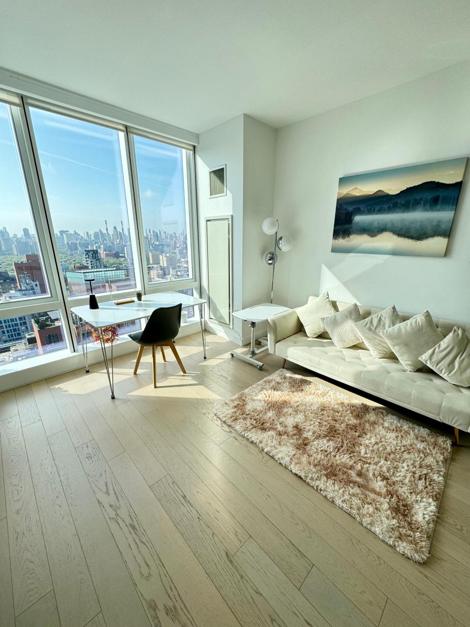 1 Stop To Midtown Amazing View Luxury High Rise Corner 1 Bedroom Apartment