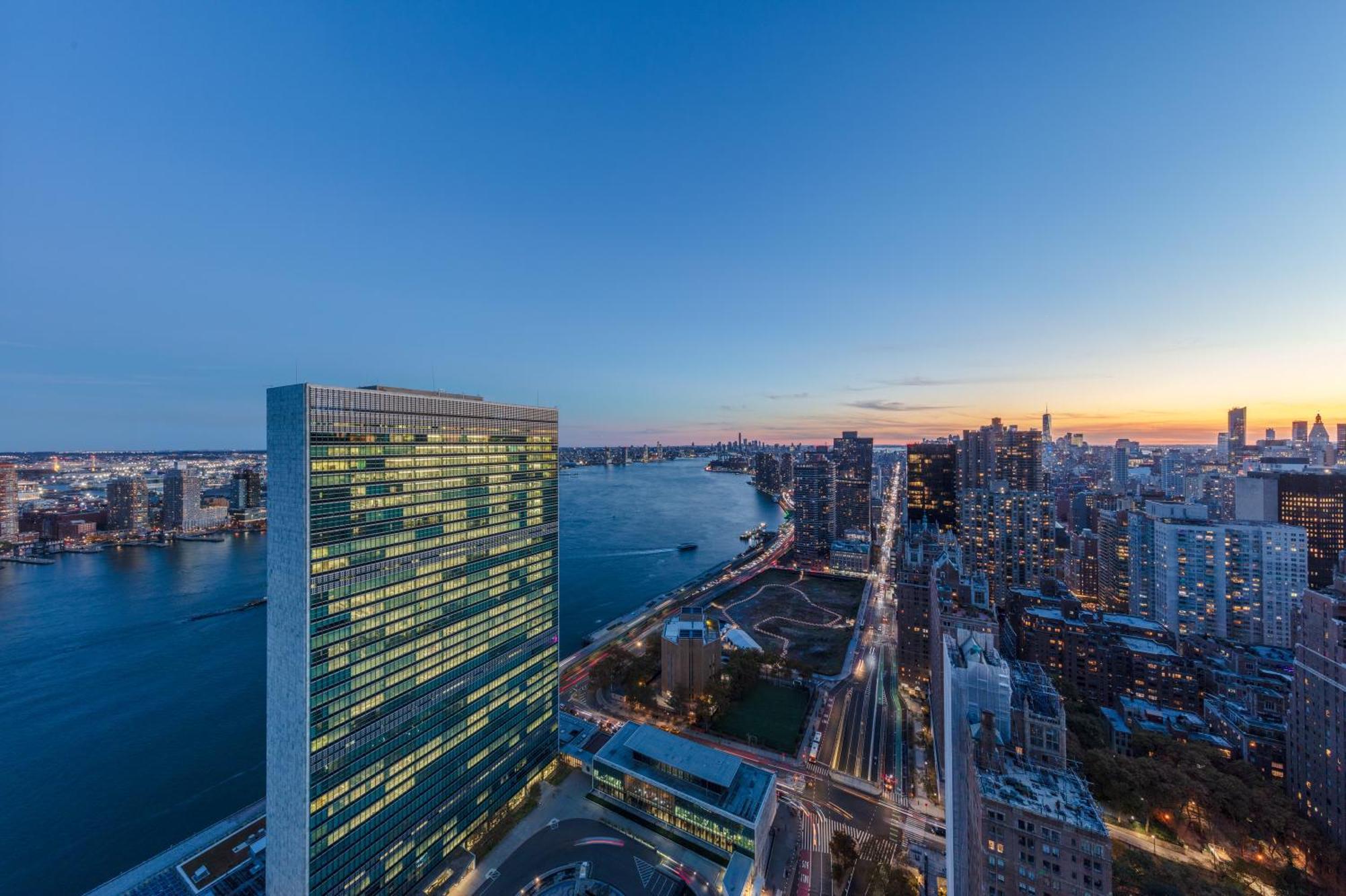 Hotel Millennium Hilton One Un Plaza 4*