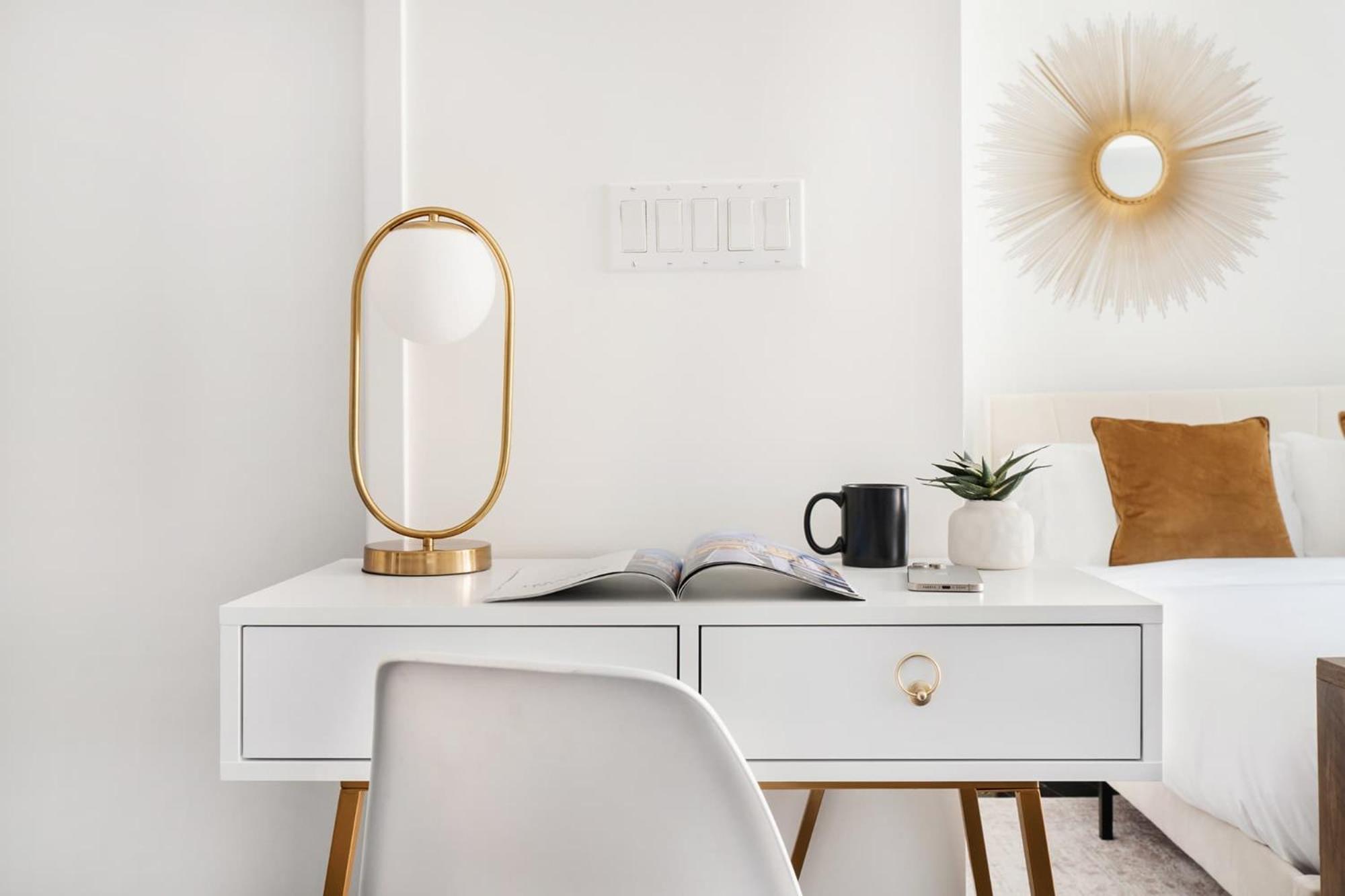 809-4b Balcony W D Prime Location New York