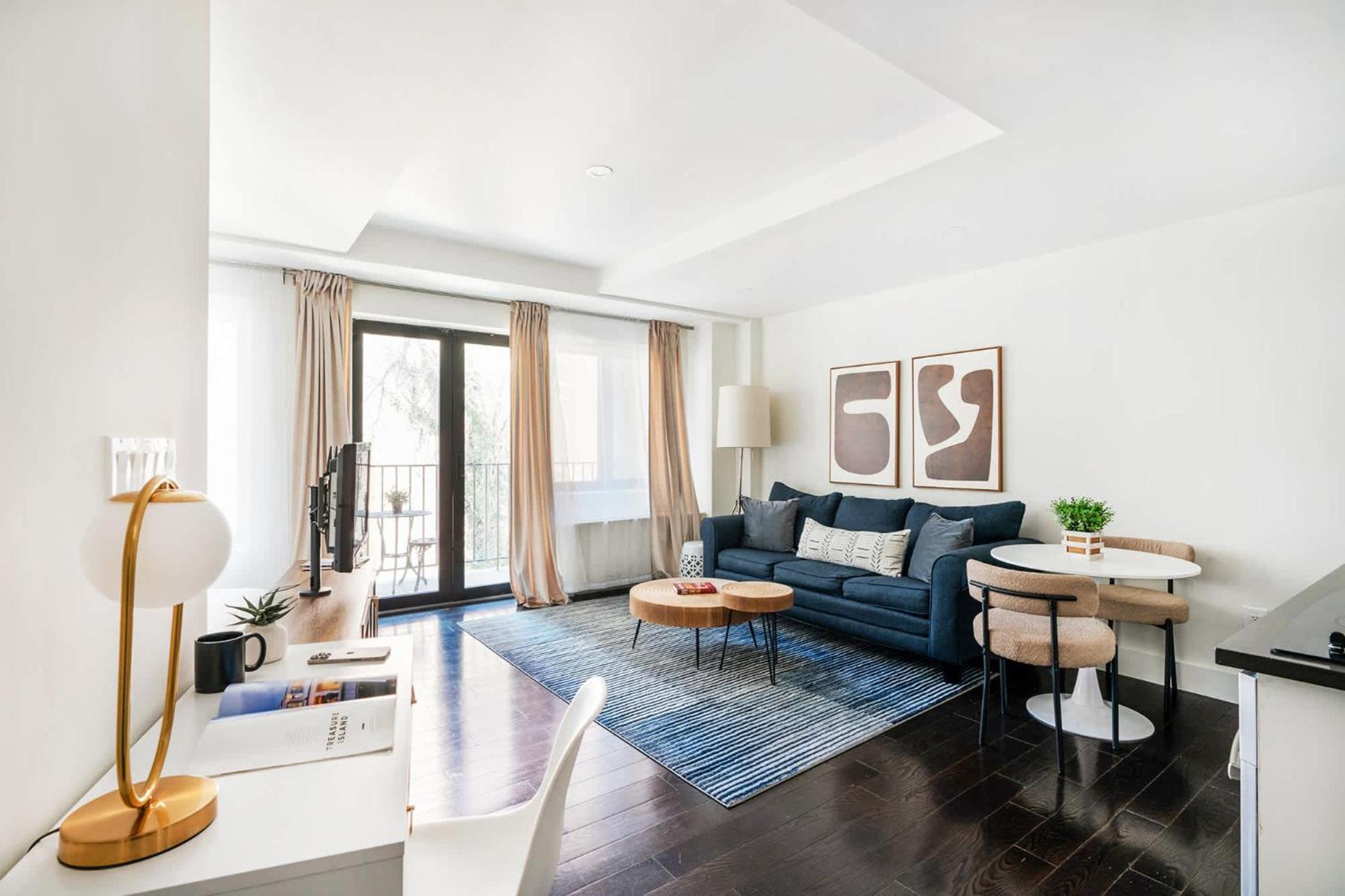 809-4b Balcony W D Prime Location