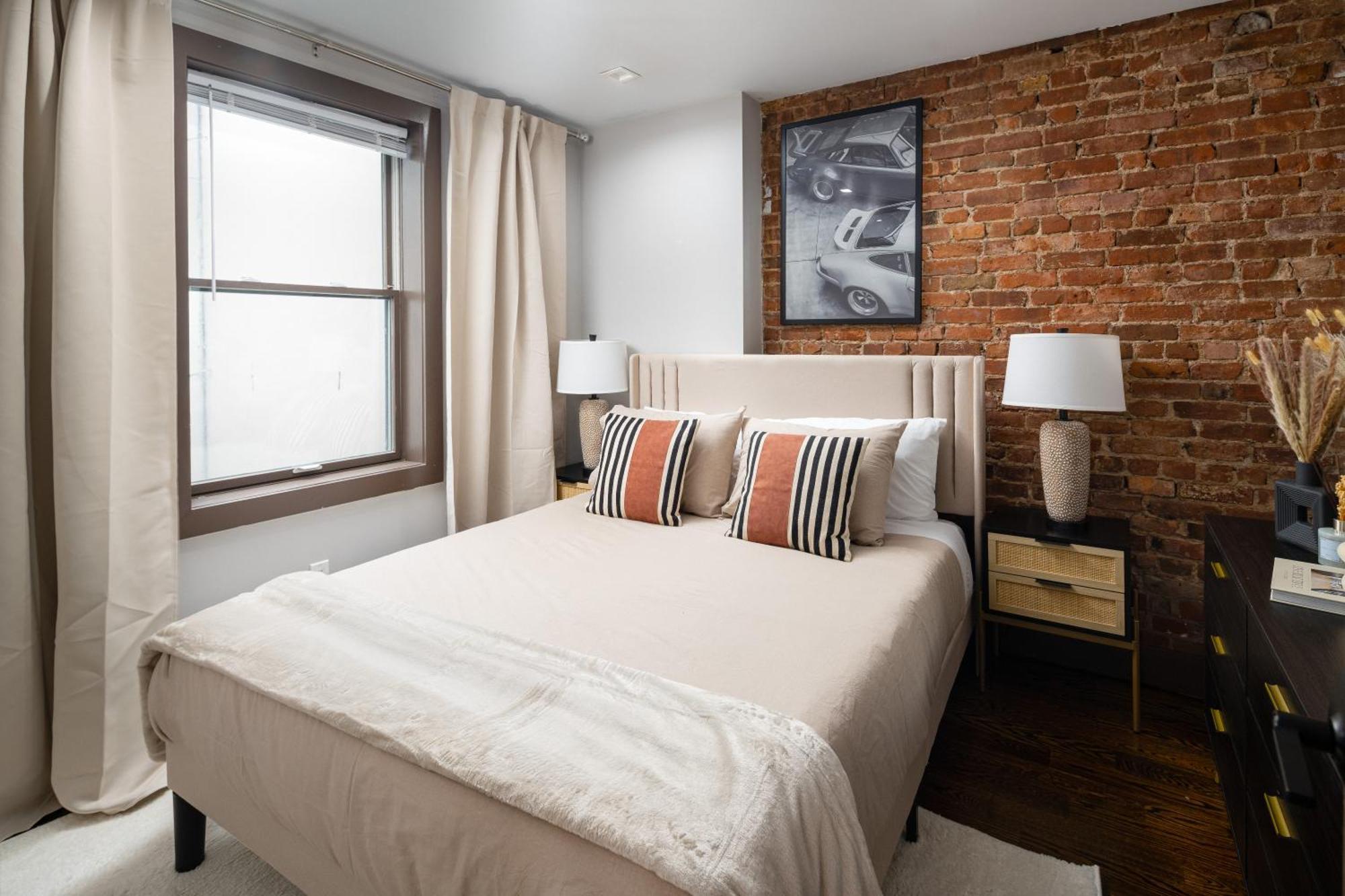 Stylish 3bd In Manhattan Appartement