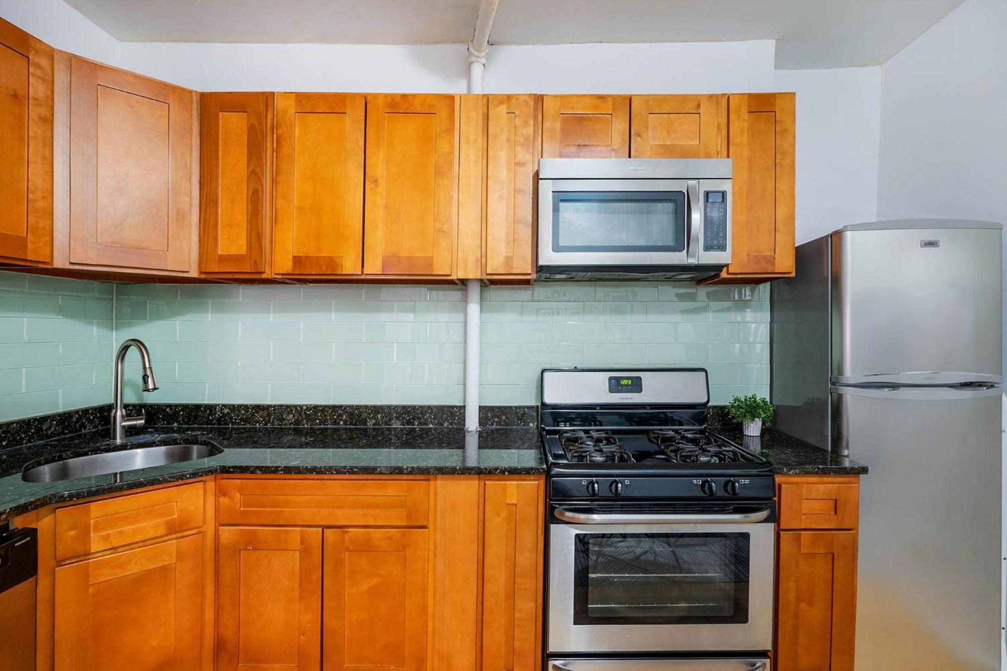 102-1a Value 2br Near Park * New York