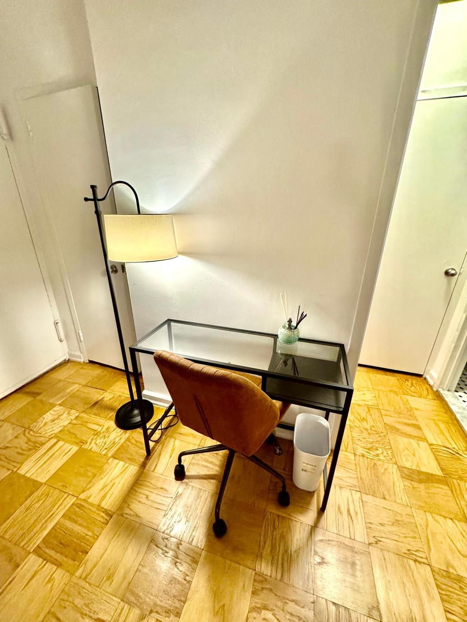 Midtown Park Ave Charming Chrysler View Corner * New York