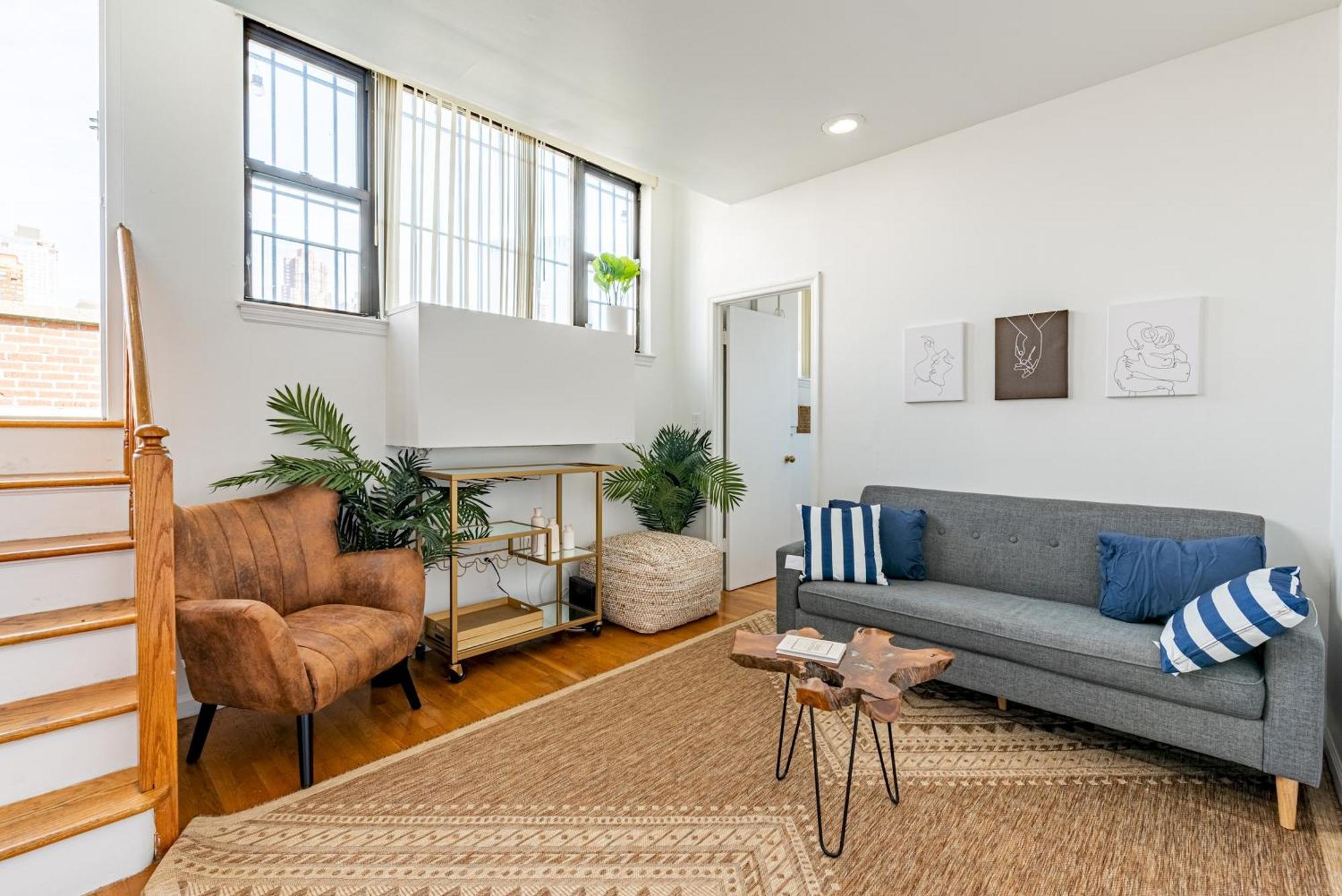 Apartment Amazing Furnished 1 Bedroom Penthouse Midtown West