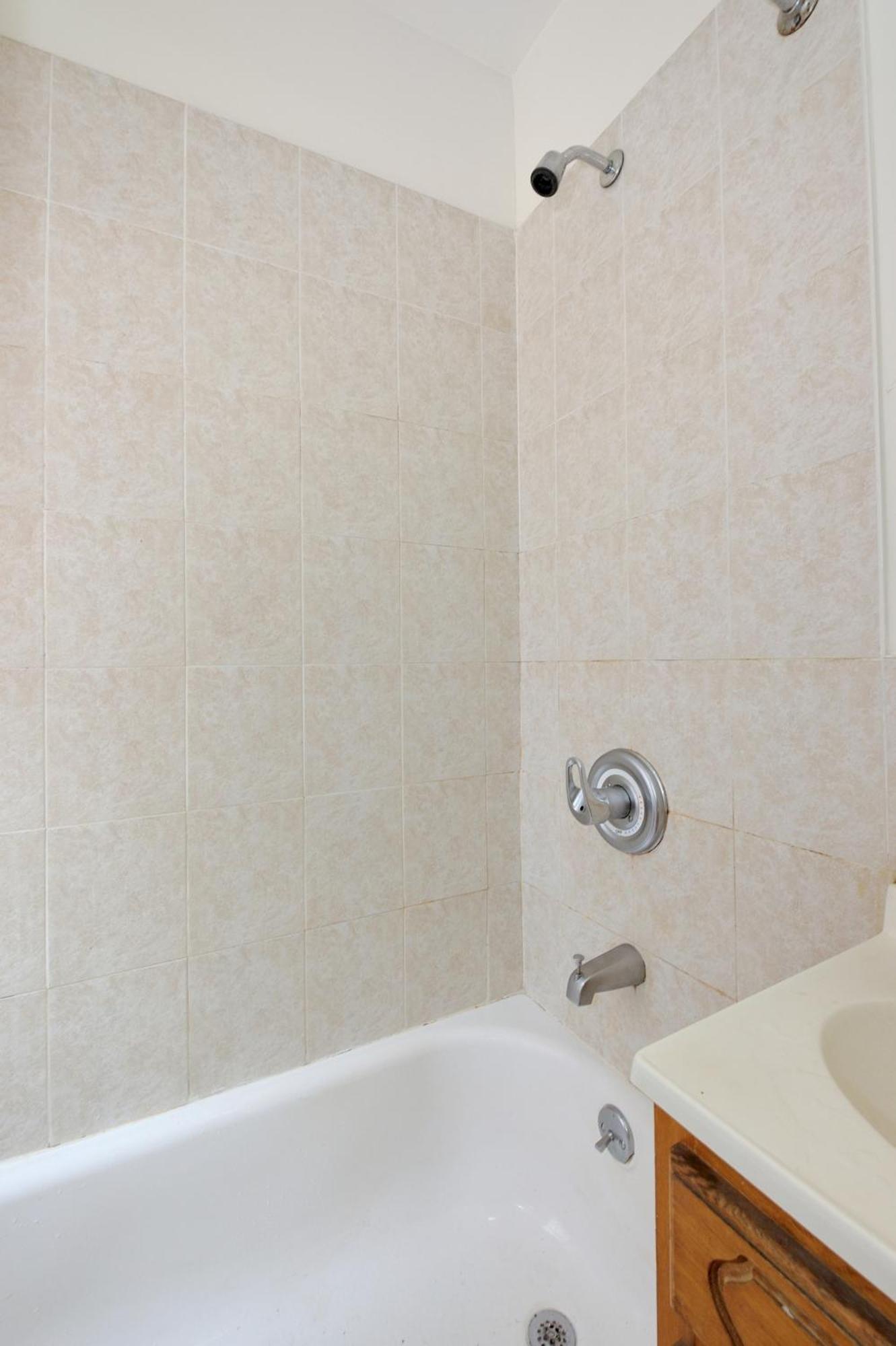 Cozy Steps To Park Upper E Side