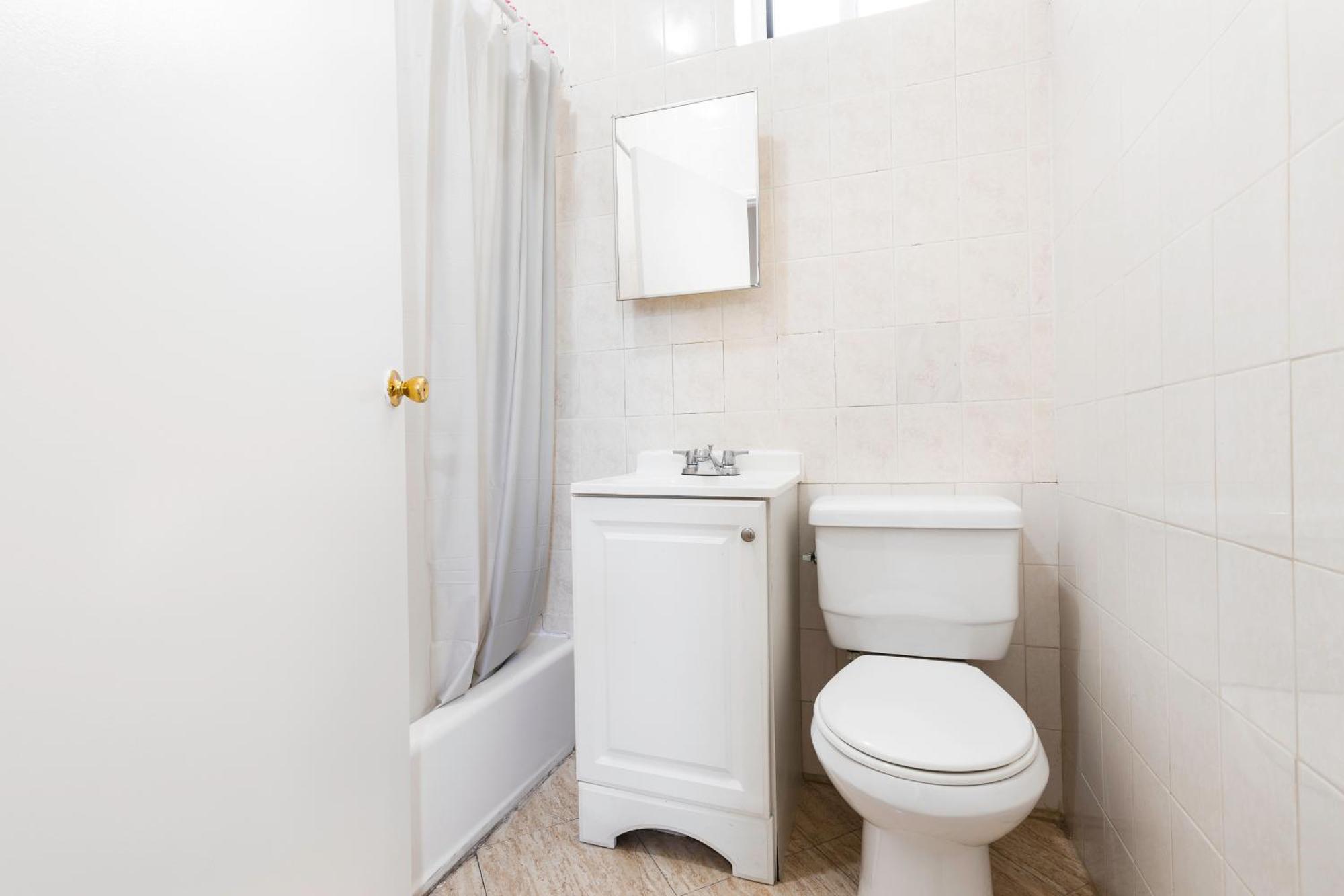 Prime Location Upper Manhattan Furnished * New York