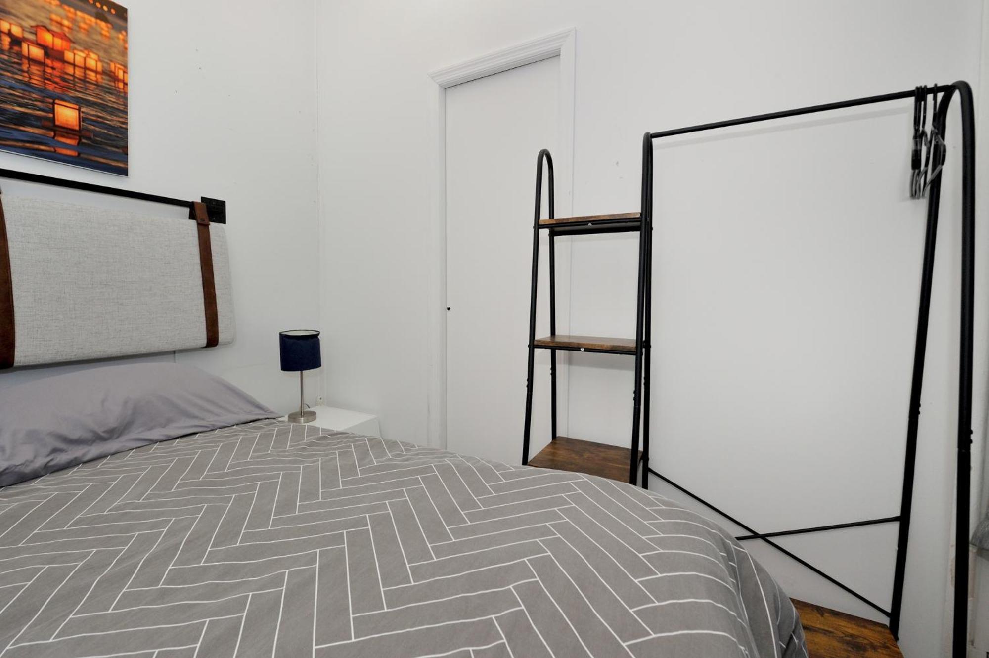 Apartment Midtown West Furnished 3 Bedroom *