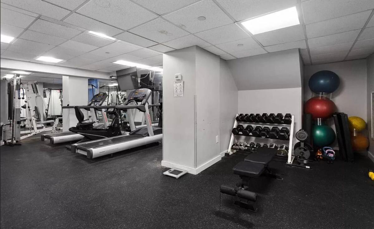 Apartment 73-1509 New Reno Uws 24h Doorman Gym Laundry *