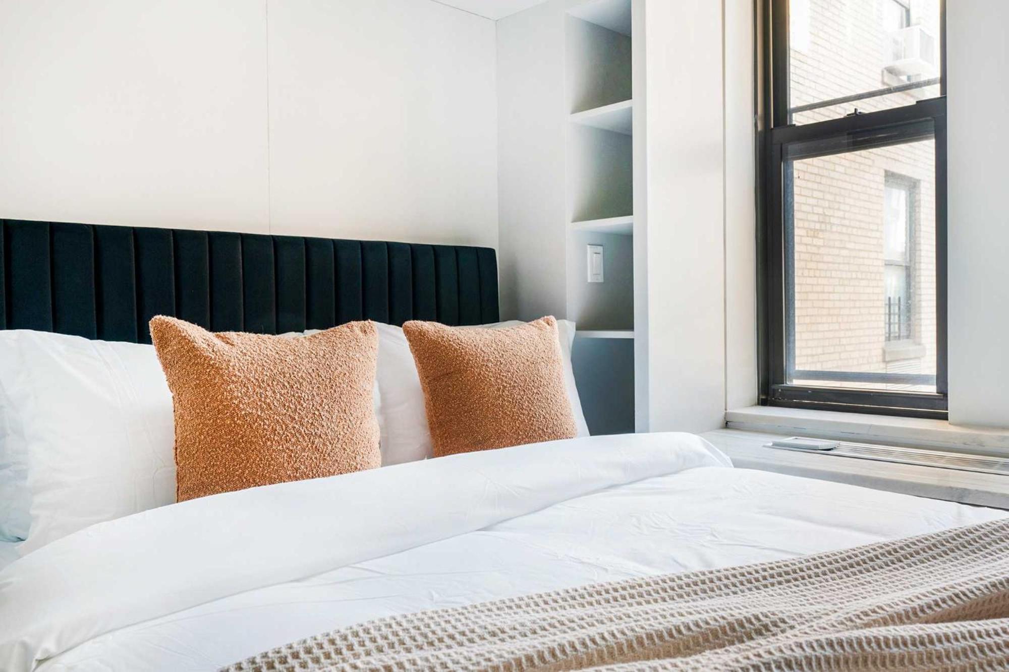 73-1509 New Reno Uws 24h Doorman Gym Laundry Apartment New York