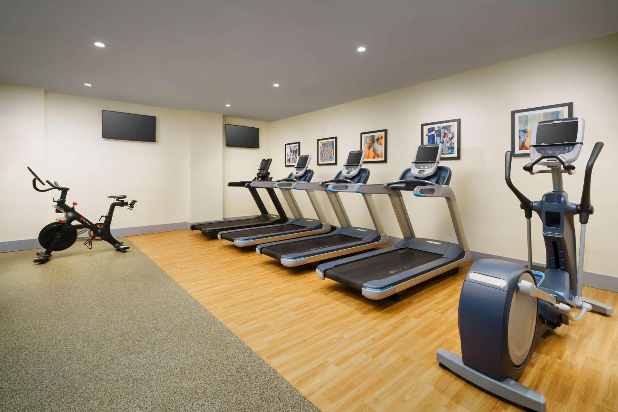 Doubletree By Hilton New York Times Square West 4* New York