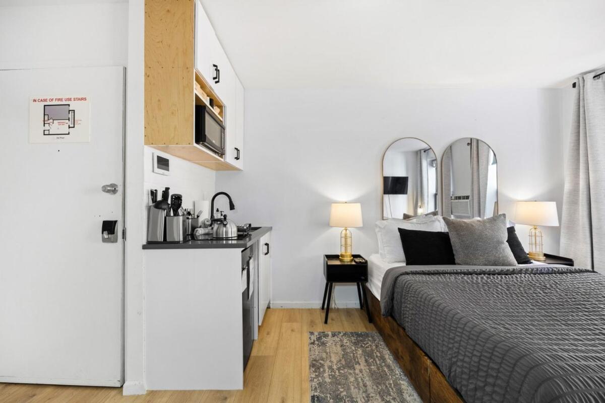 Midtown - Walking Distance To Times Square *