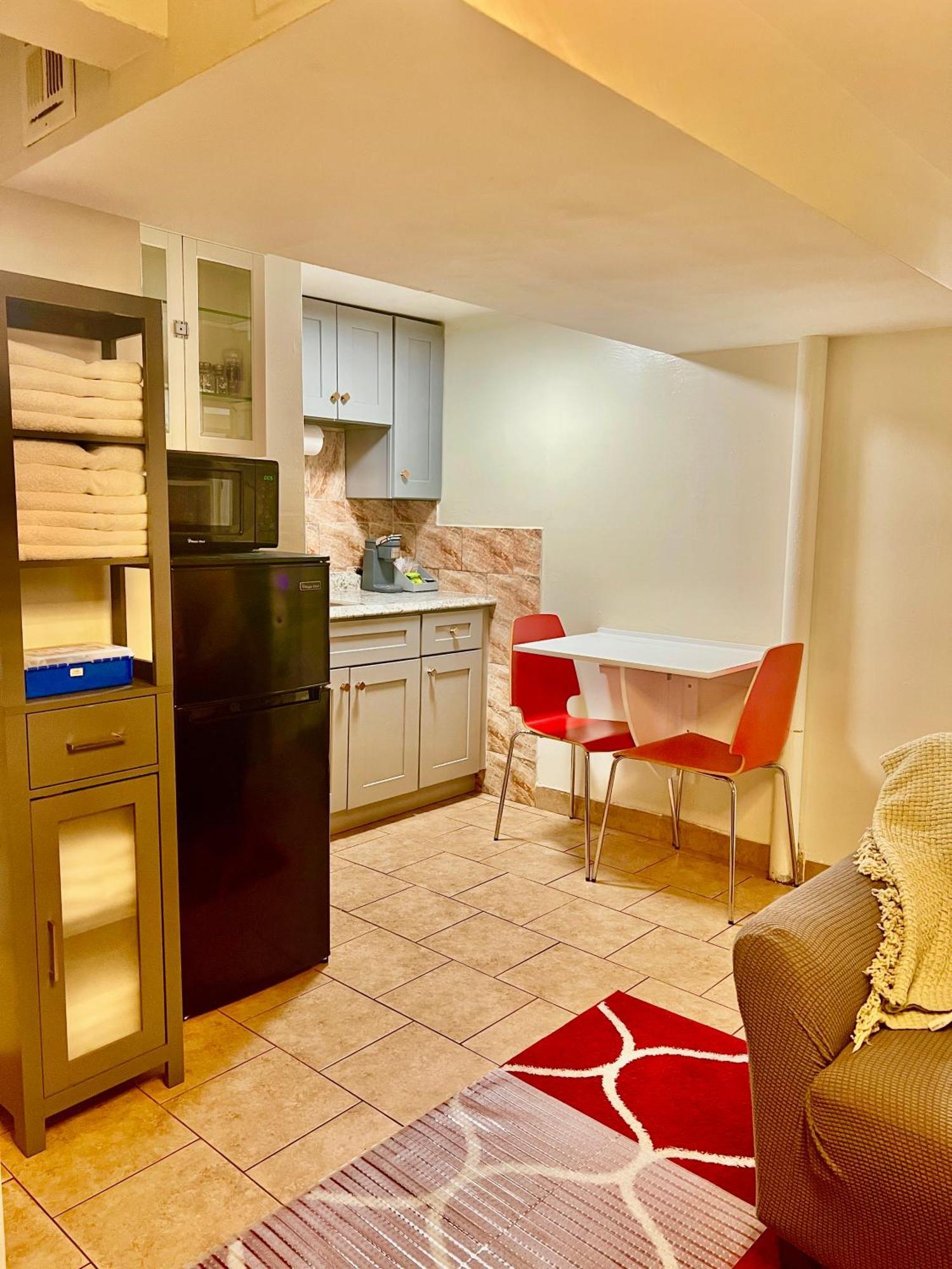 Intercon Ground Apartment *