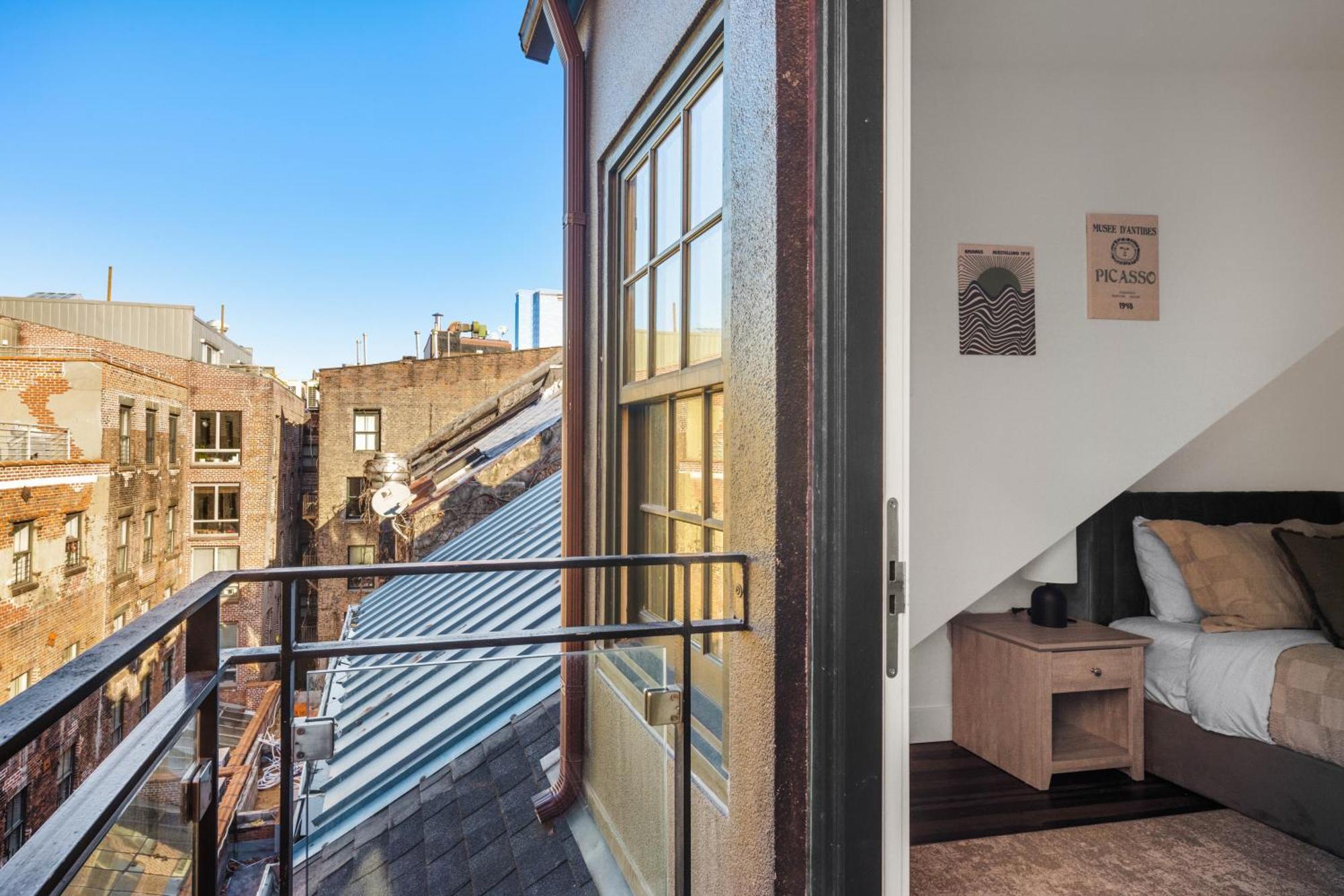 Lower Manhattan 3br Gem, Perfect For Families Apartment New York