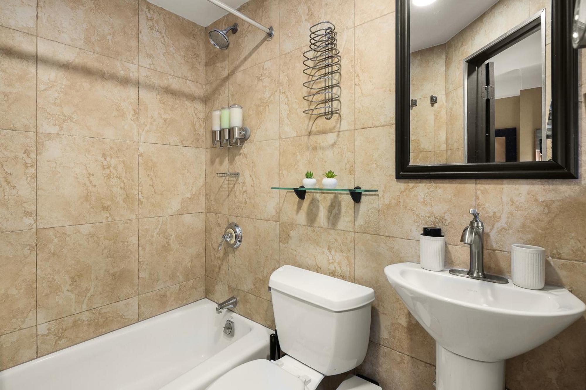 Heart Of Ny, Steps Away From Attractions Apartment