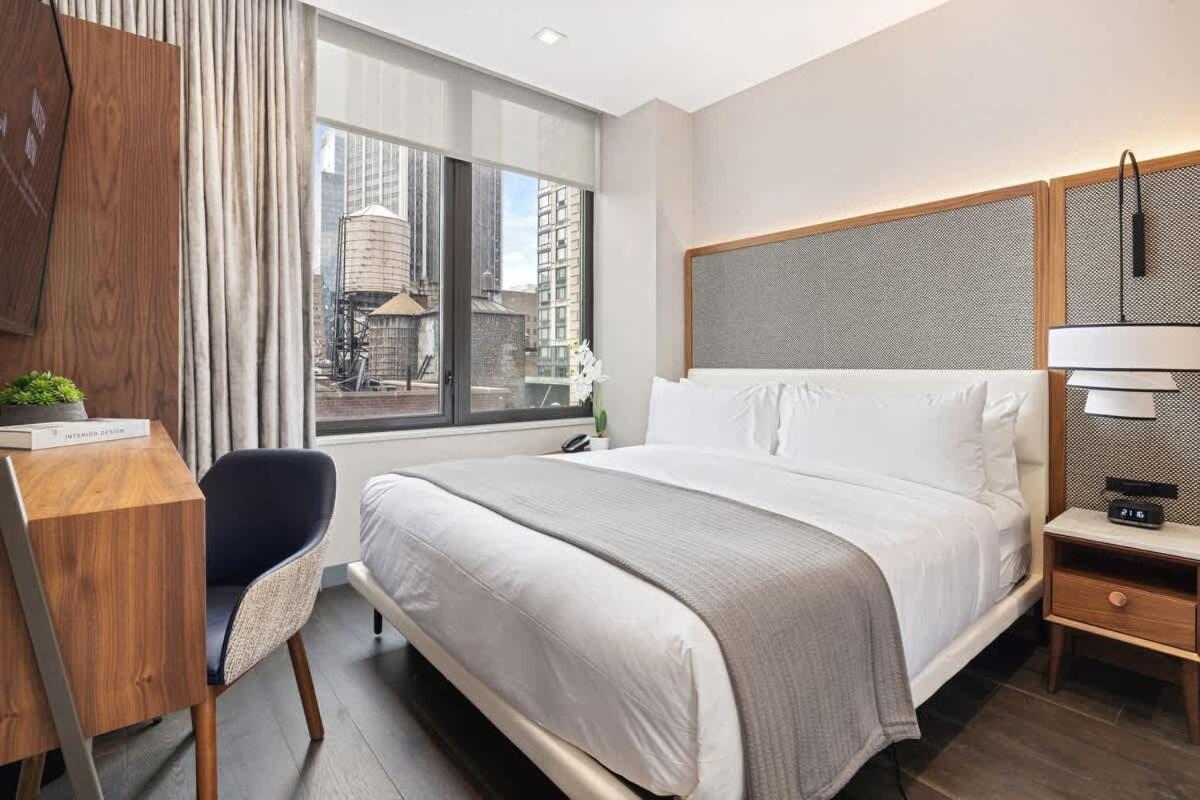 The Vibe On 5th Vibe 8750 Apartment