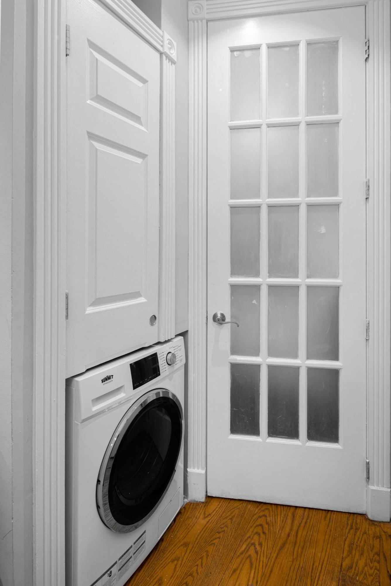 Modern Manhattan In Prime Spot Apartment *