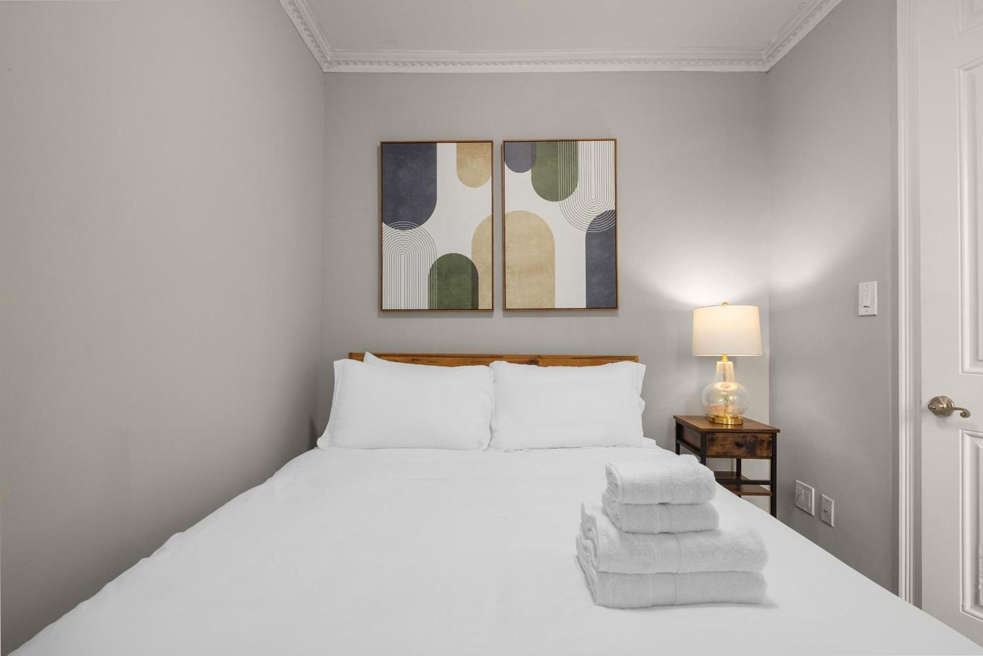 Apartment Stylish Nyc Retreat Near Attractions