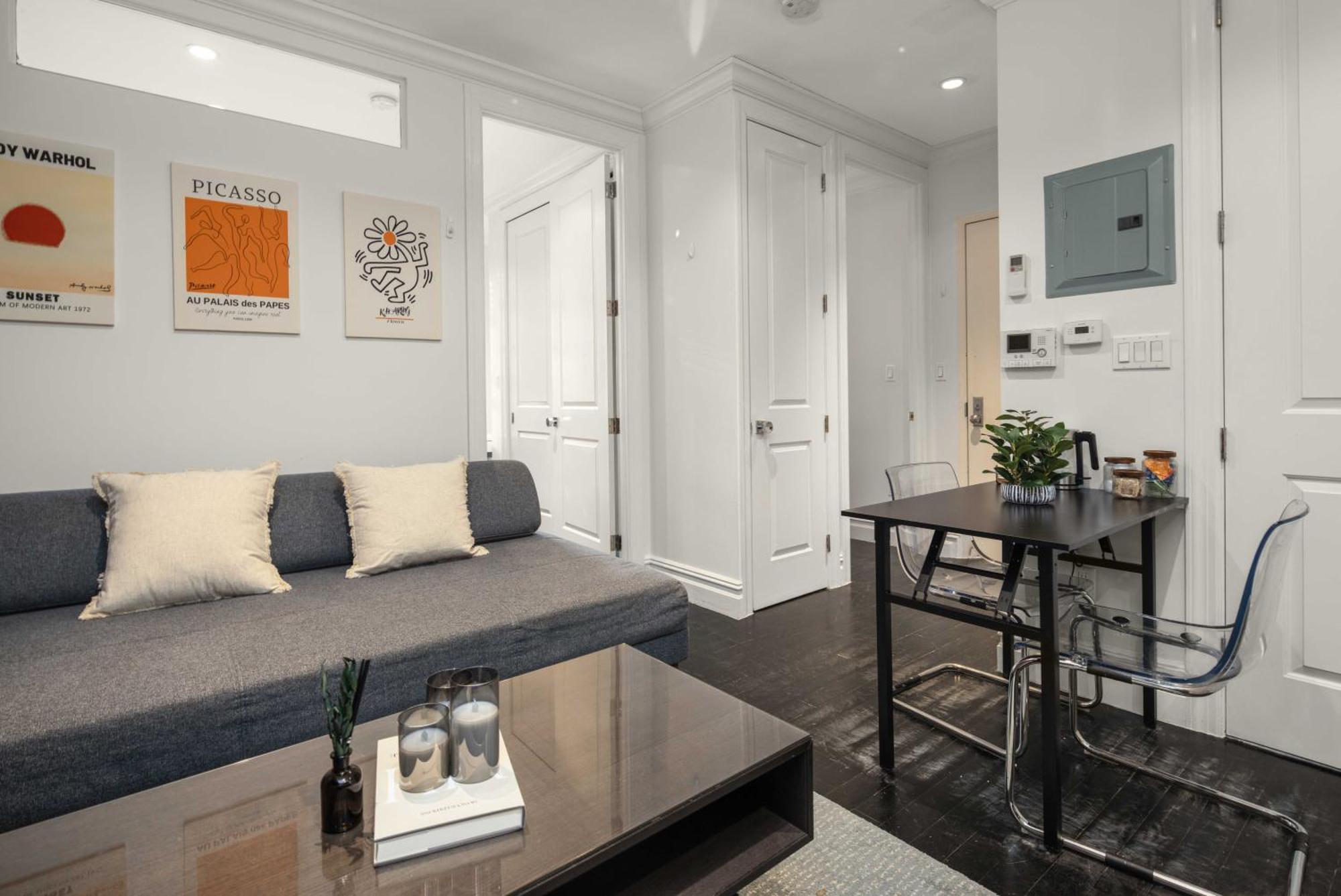 Nyc's Prime Location Upscale 2br *