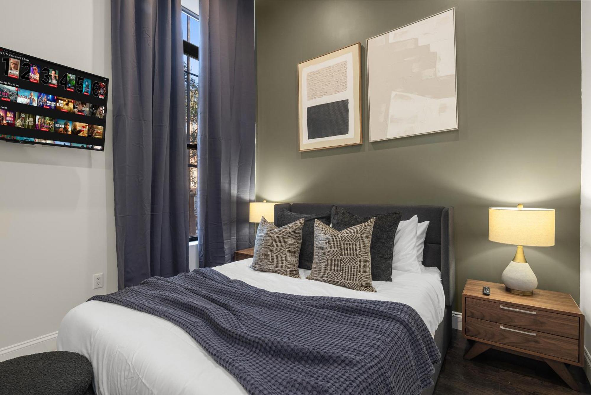 Stylish 3br Designer In Harlem With Parking