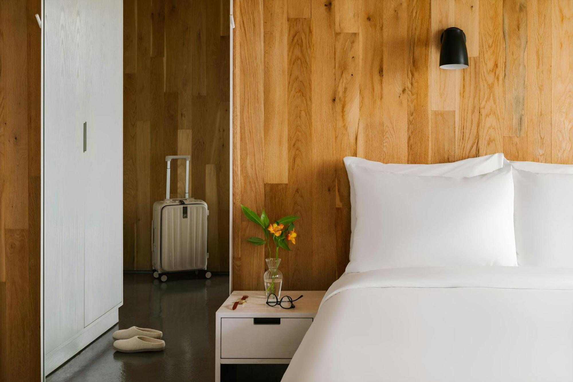 The Industrialist Brooklyn Hotel 4*