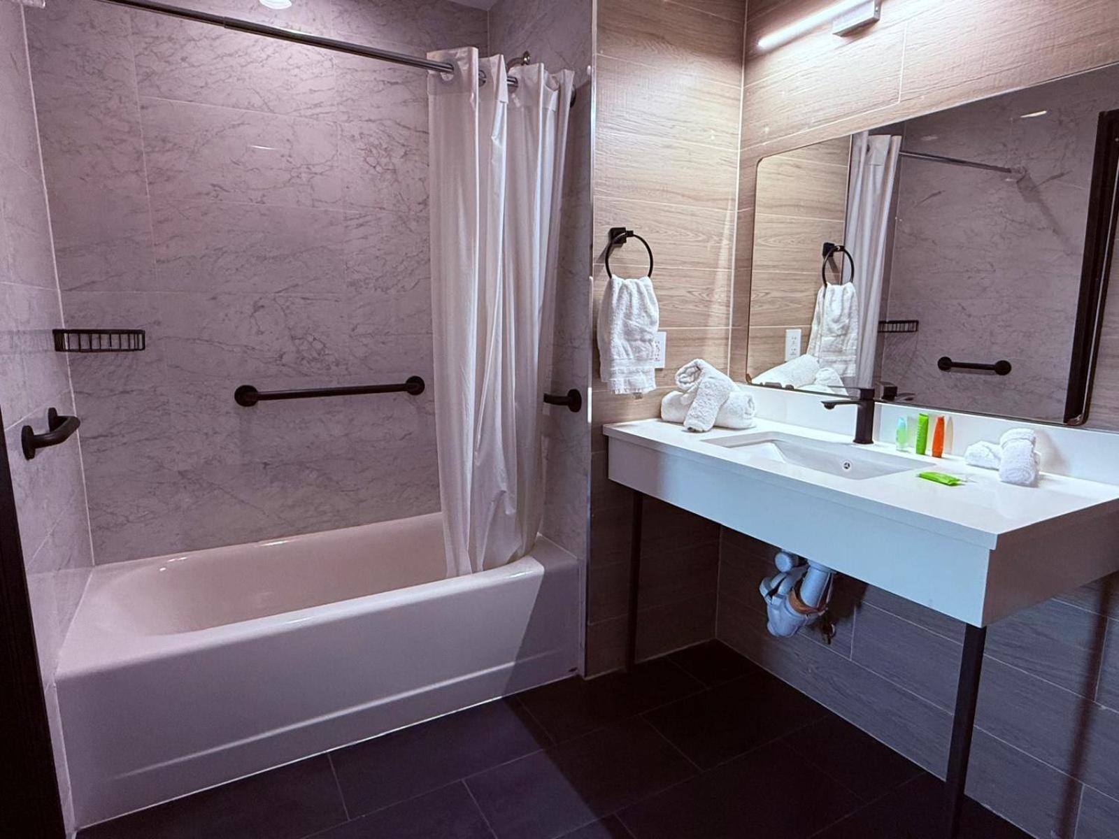 Hotel Bkway Brooklyn 3*