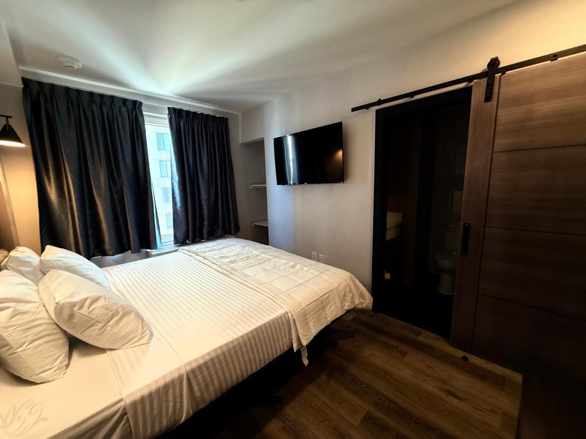 Hotel Bkway Brooklyn