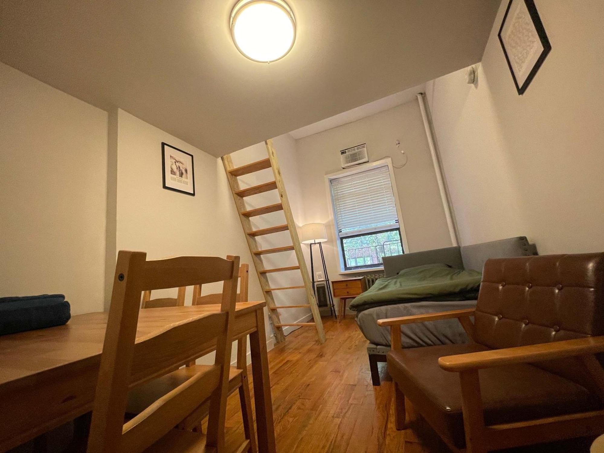 Union Square 4 With Shower - Shared Toilet Apartment
