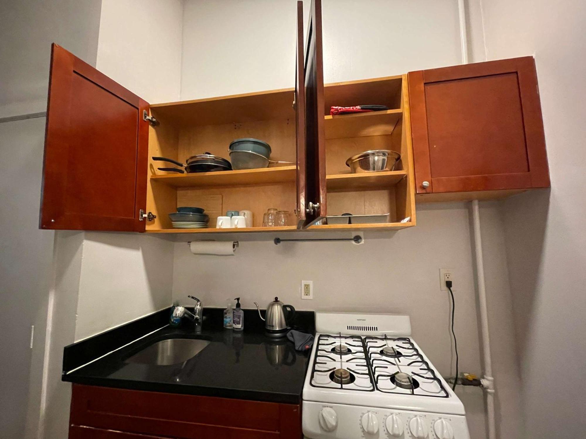 Union Square 4 With Shower - Shared Toilet Apartment New York