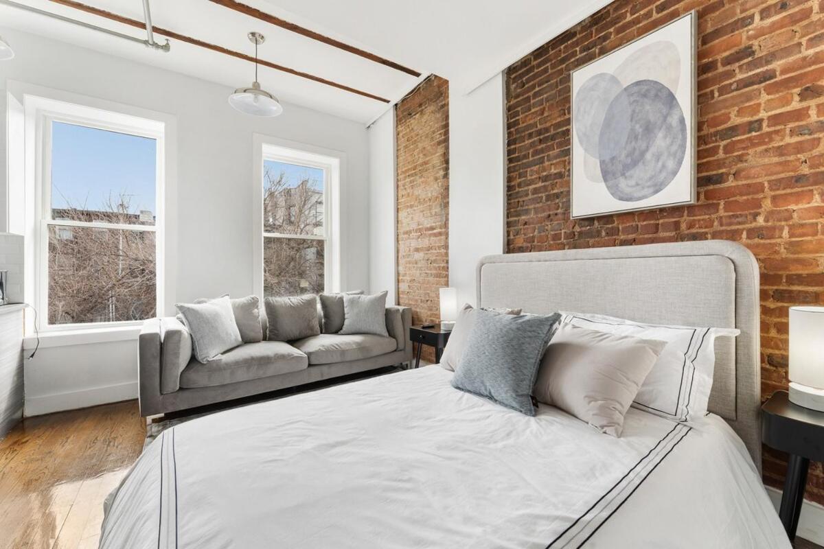 Chic In The Heart Of Brooklyn Apartment *