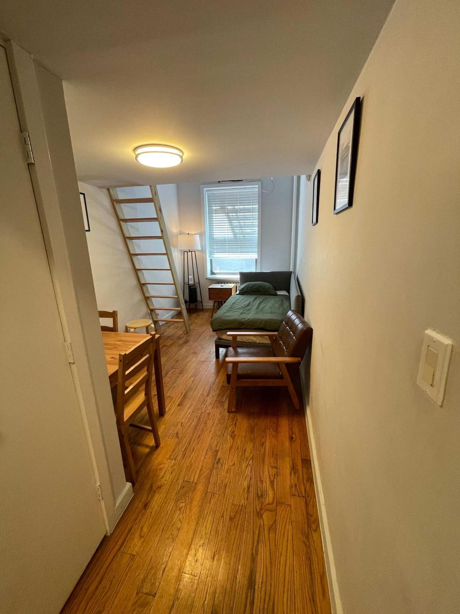 Union Square 4 With Shower - Shared Toilet Apartment