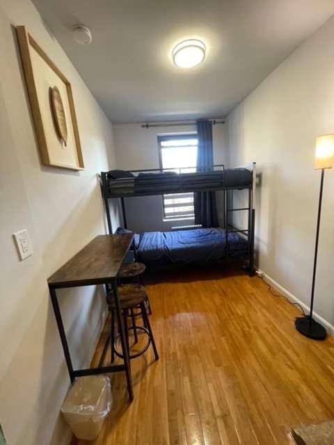 Chelsea 5 - Shared Bathroom - 5th Floor Walk Up