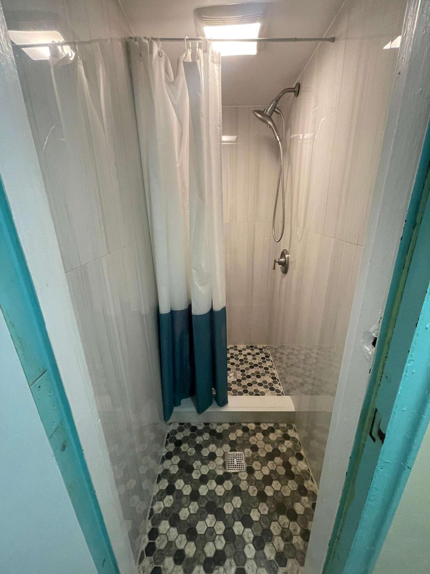 Chelsea 5 - Shared Bathroom - 5th Floor Walk Up Apartment New York