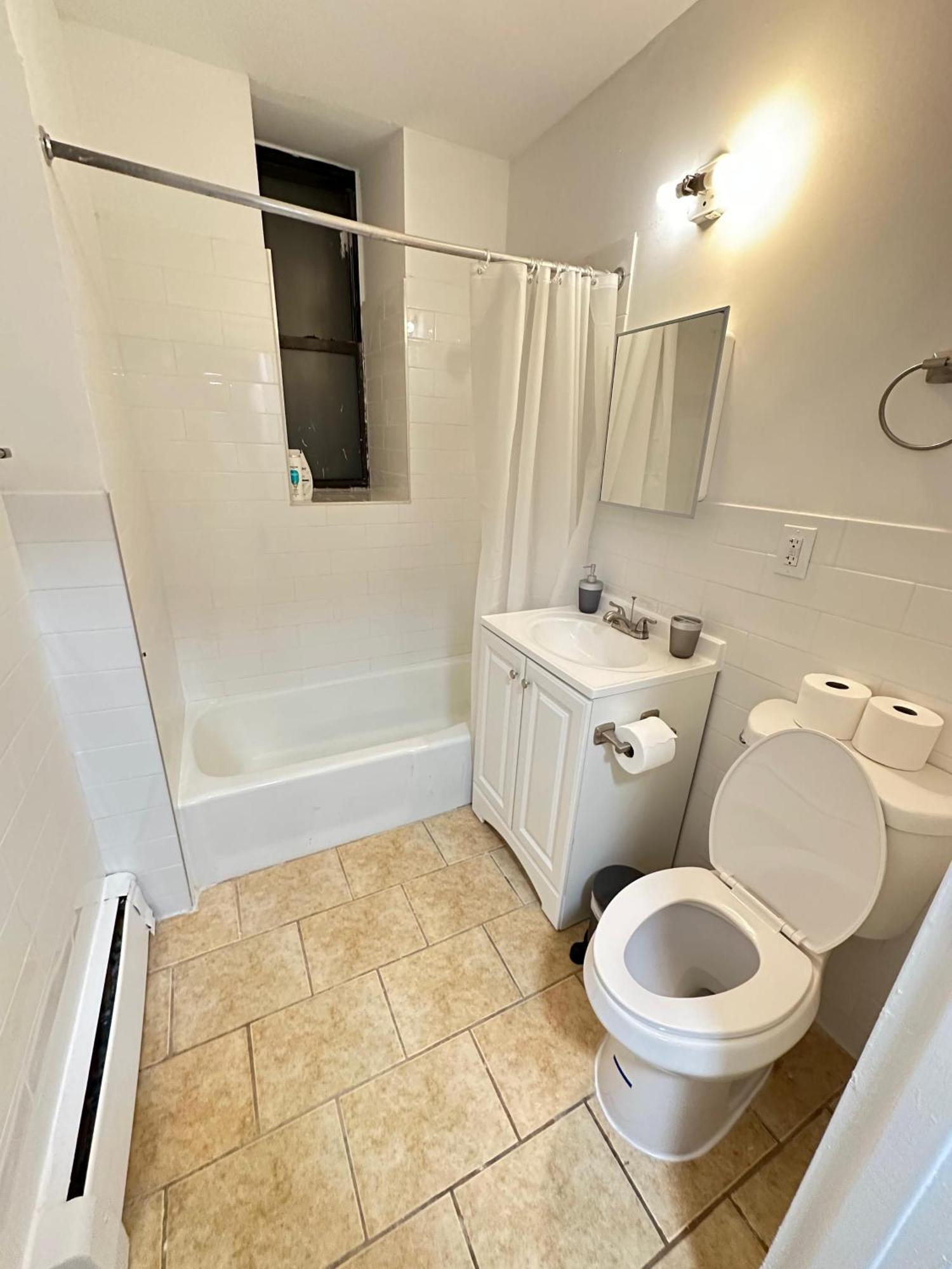 3bd Cozy Unit Next To Park New York