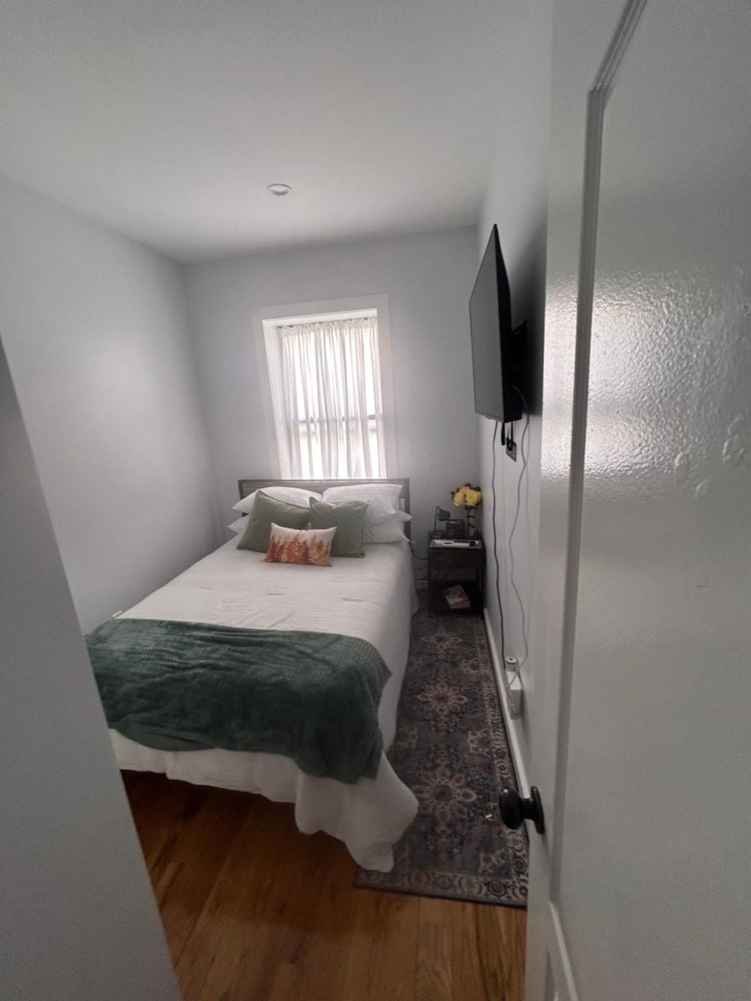 Apartment Simple Elegant Living