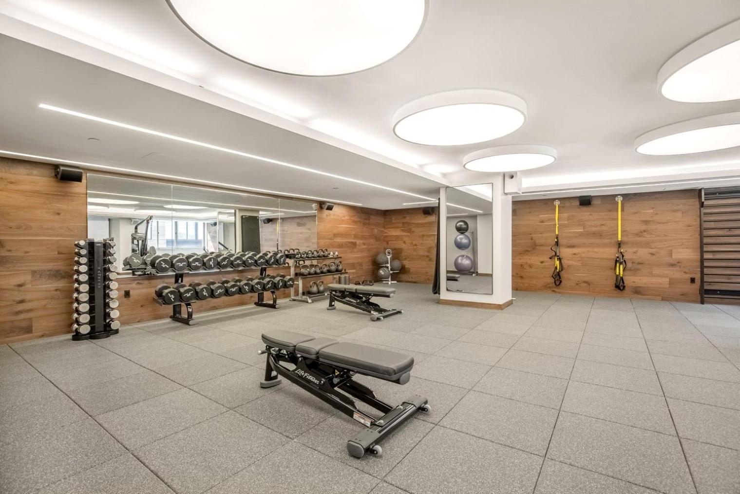 Chelsea 1br W Doorman Lux Gym Sundeck Nyc-169 *