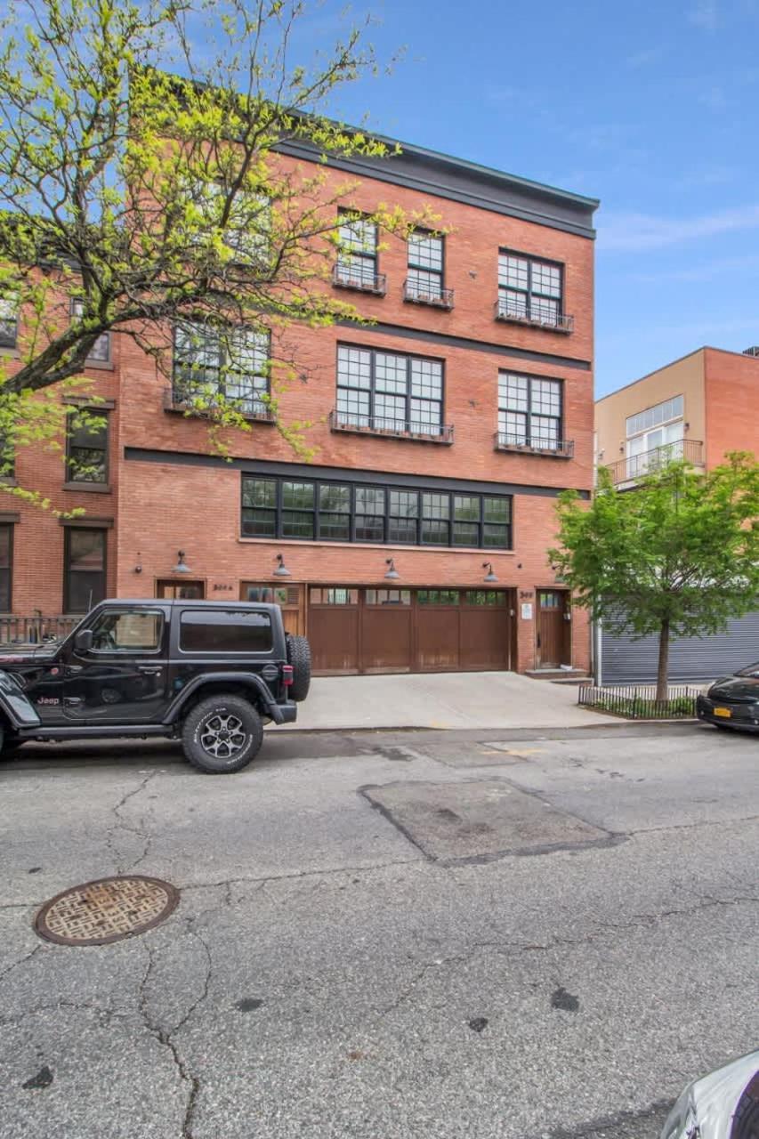 399- Luxury 6br 5baths Townhouse With Garage In Carroll New York