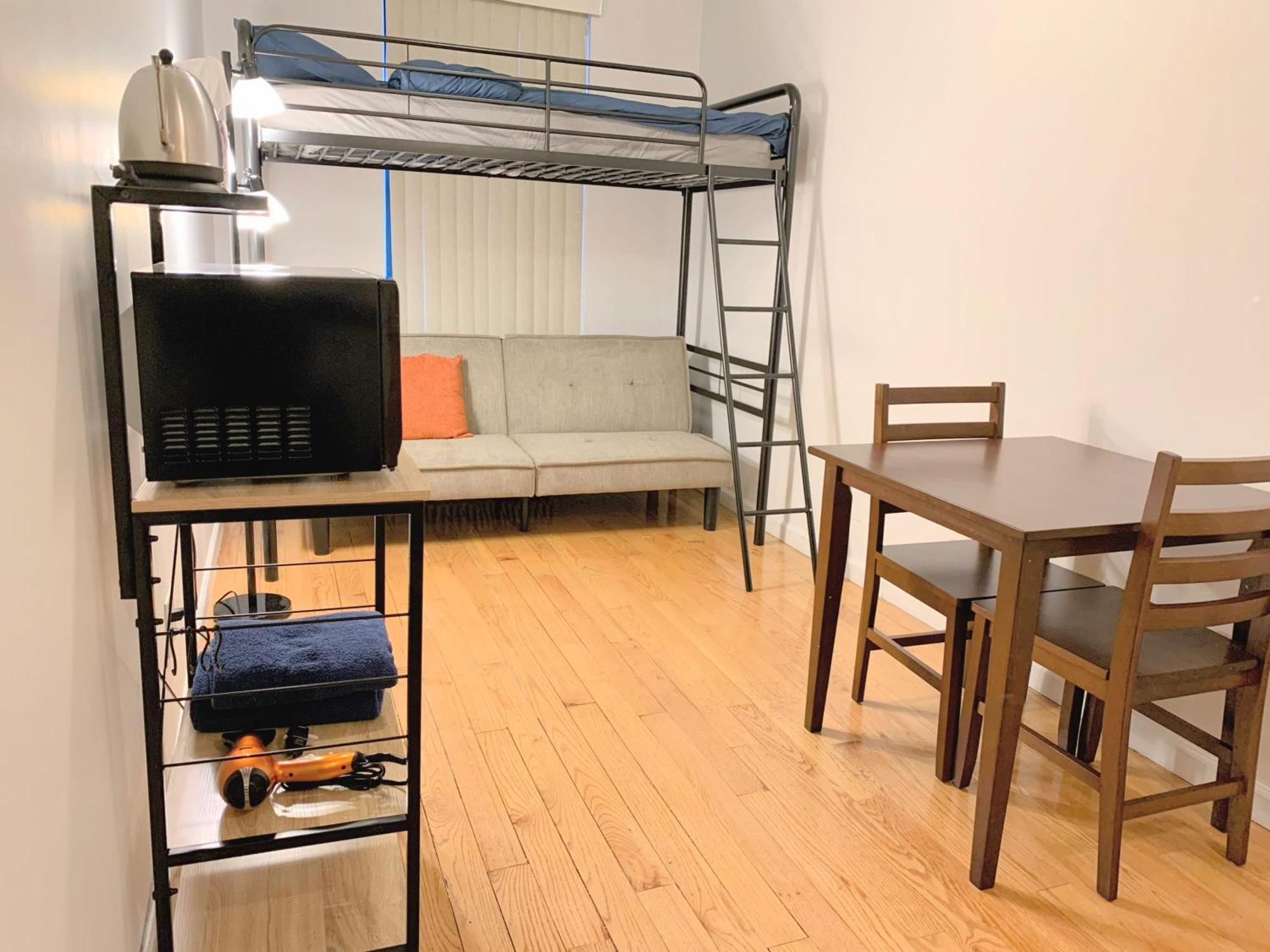 Apartment Shered Bathroom 4 Sofabed + Loftbed + Kitchen