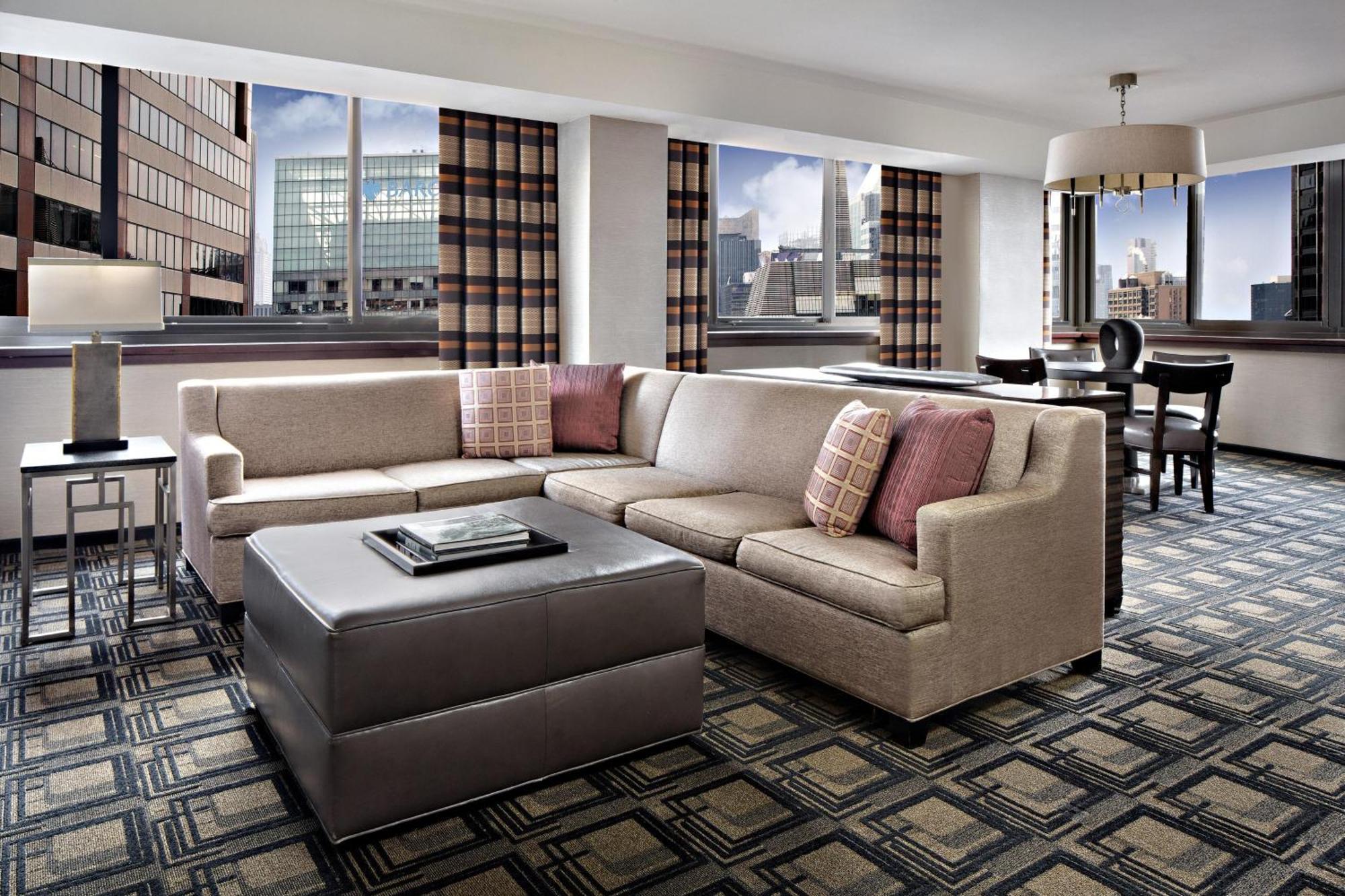 Sheraton Times Square 4*