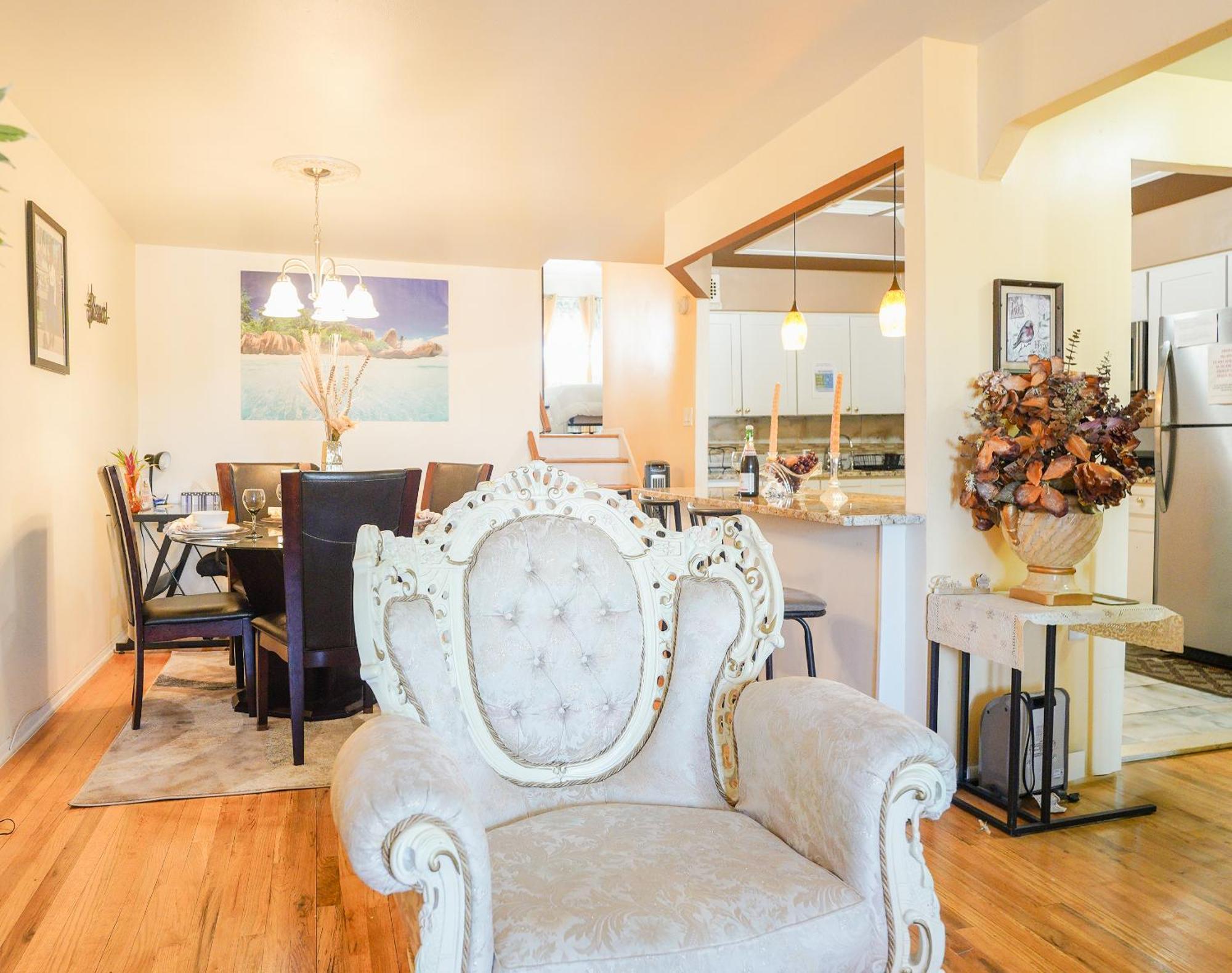 Chekells Cozy Close To Everything Free Wifi Apartment *