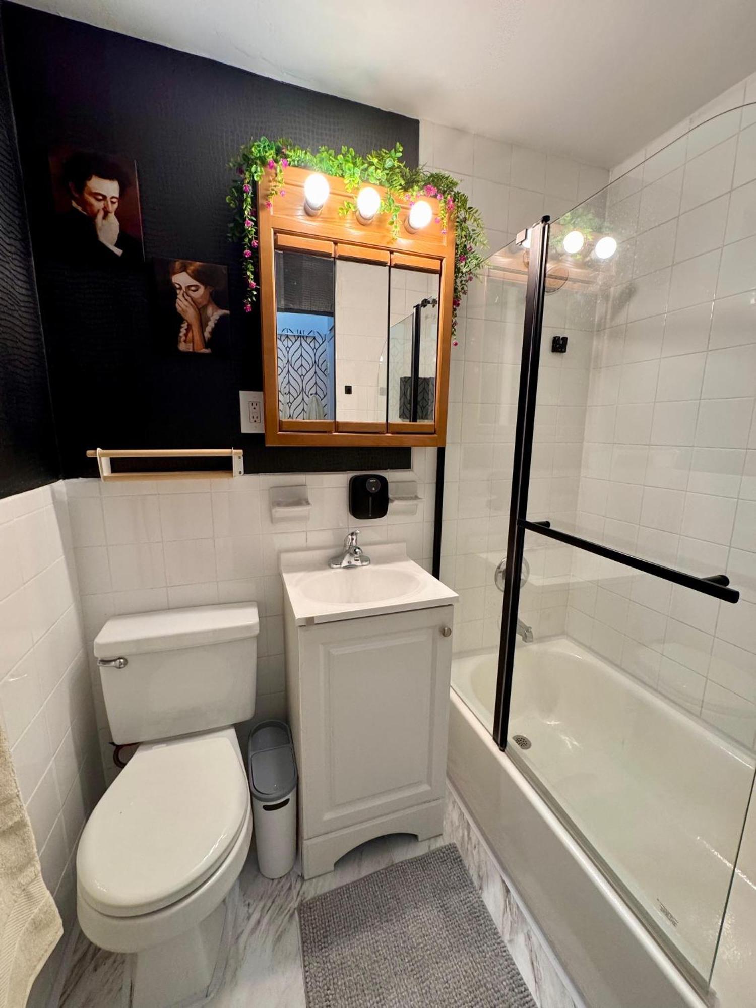 Gotham House Apartment