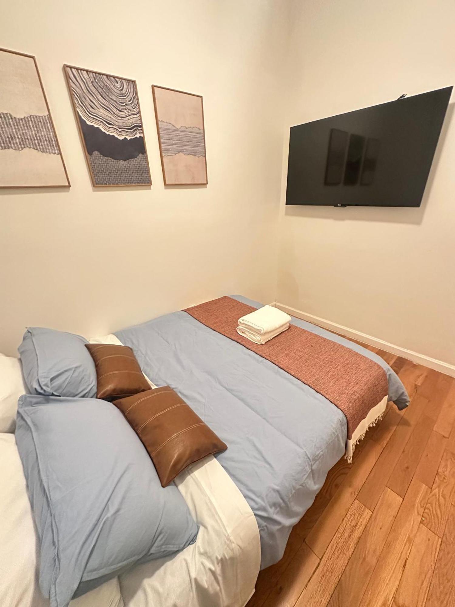 Apartment Aura Style 3bd At Times Square Manhattan