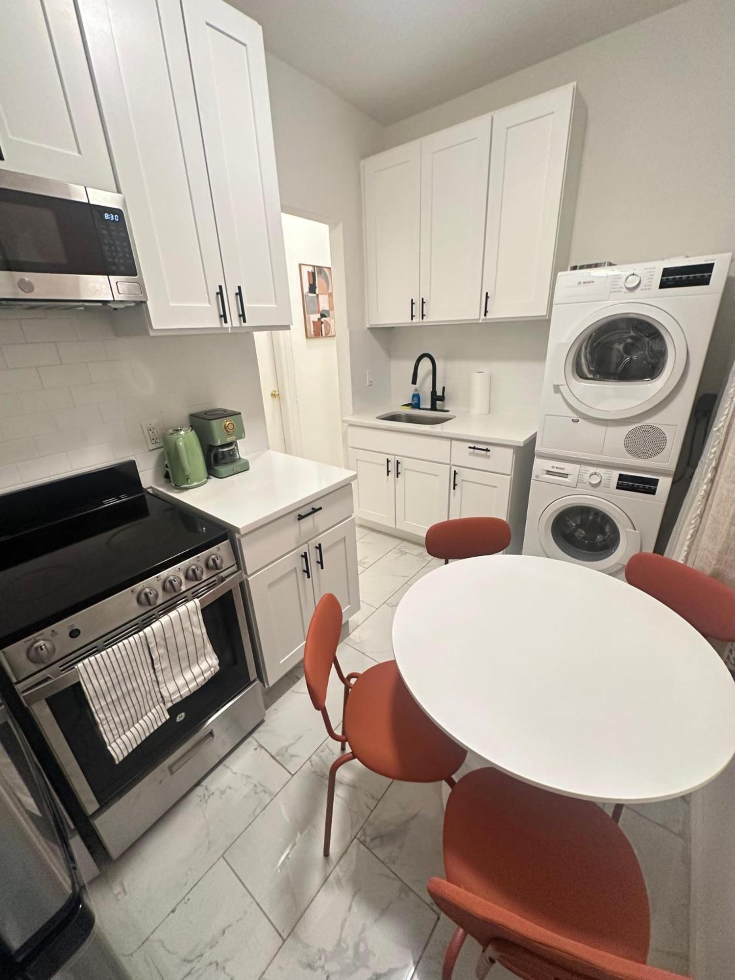 Apartment Aura Style 3bd At Times Square Manhattan