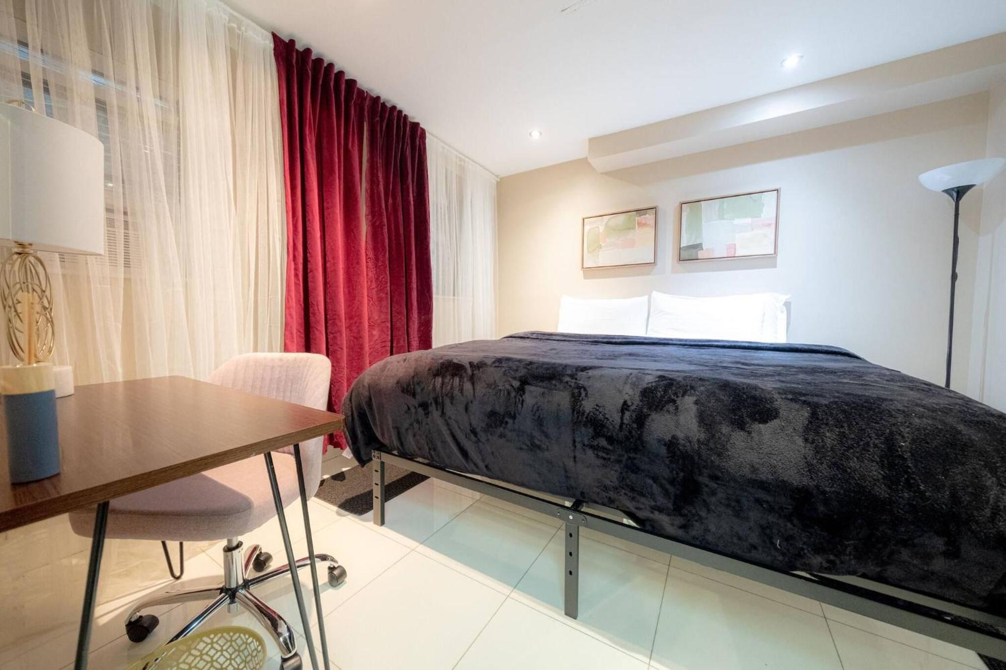 Spacious 4br 2ba Duplex With Private Patio Wd Appartement *