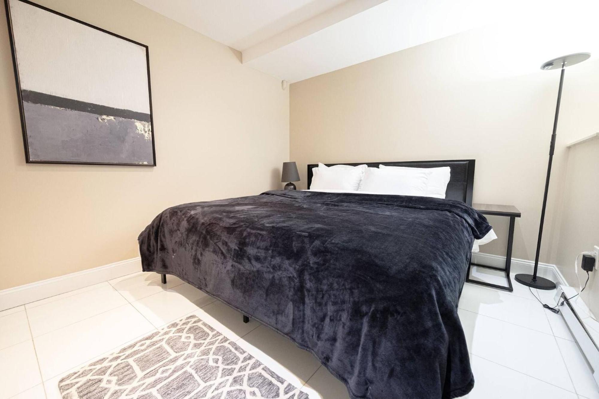 Spacious 4br 2ba Duplex With Private Patio Wd Appartement