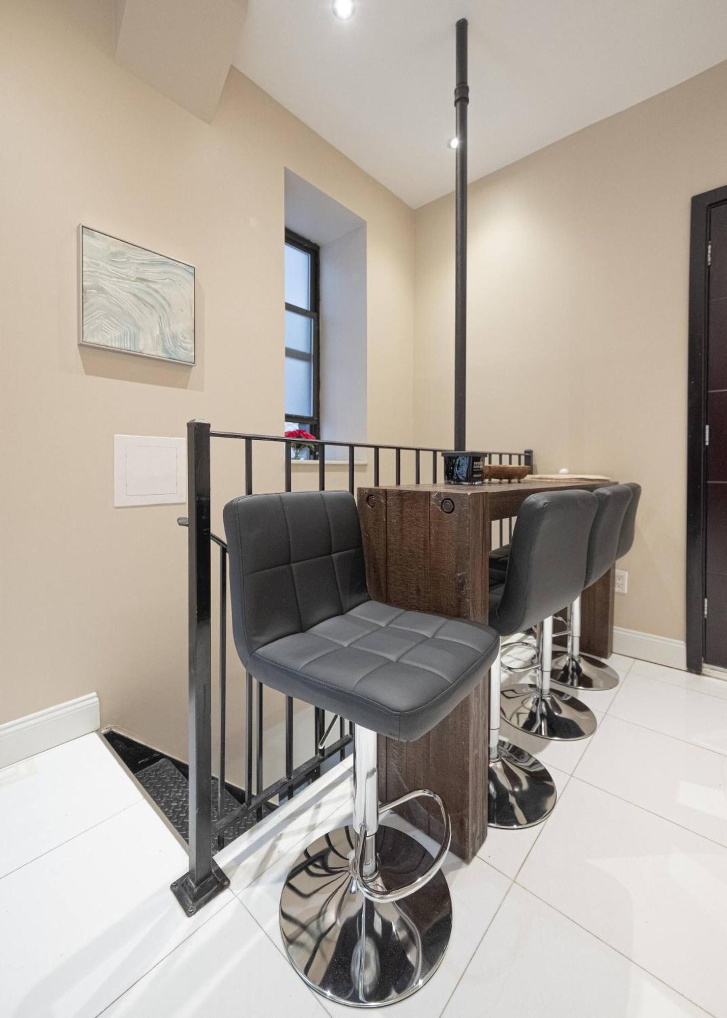 Spacious 4br 2ba Duplex With Private Patio Wd Appartement *