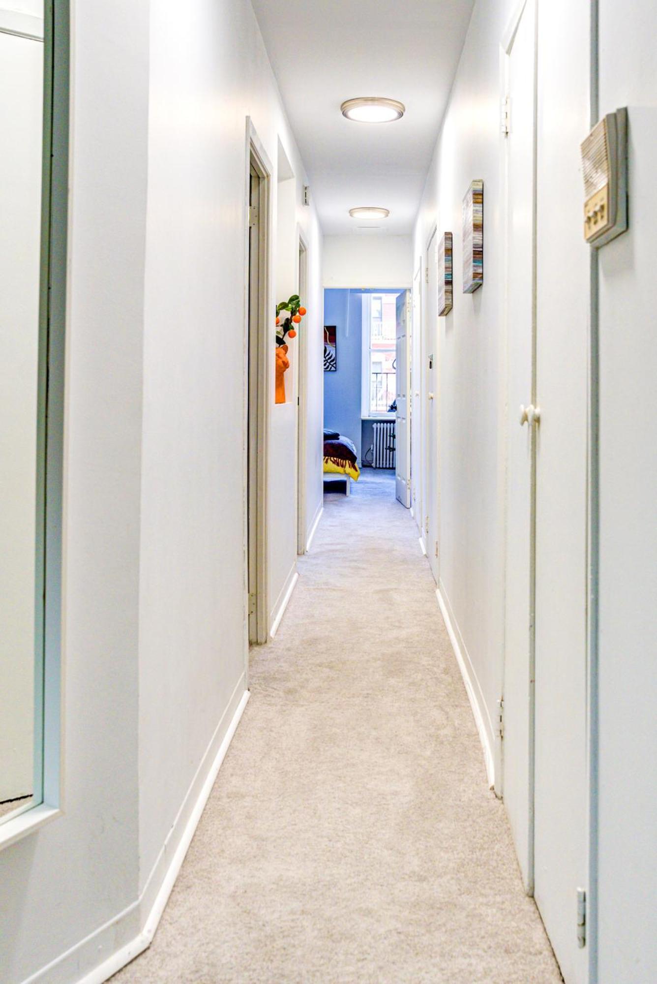 3bd Comfy Unit In Hells Kitchen Apartment