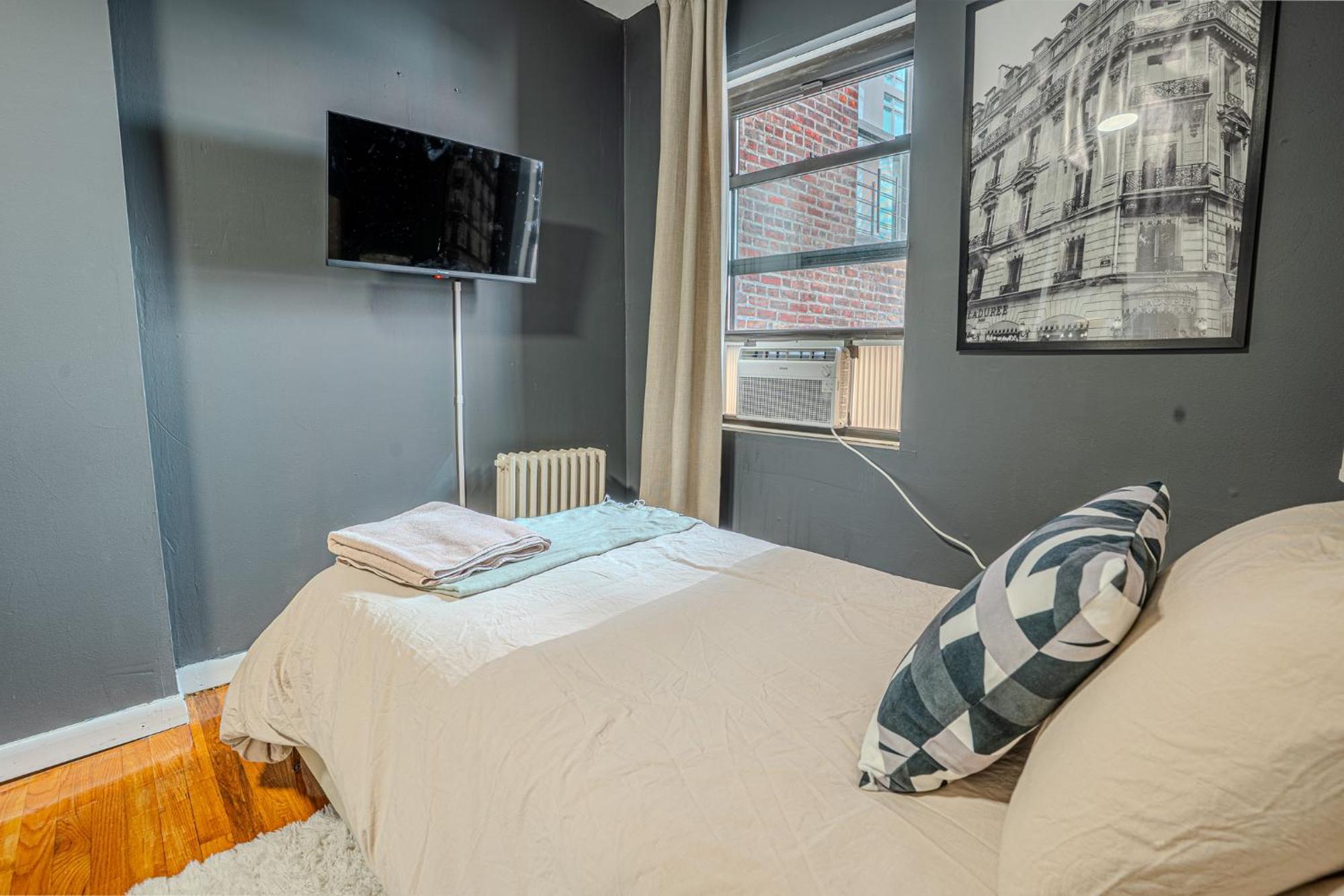 Apartment Stylish 3bd Near Empire