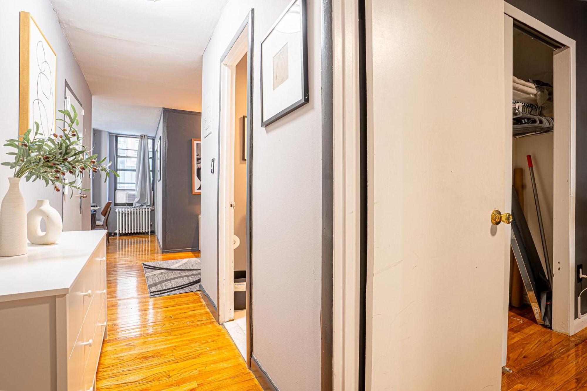Apartment Stylish 3bd Near Empire *